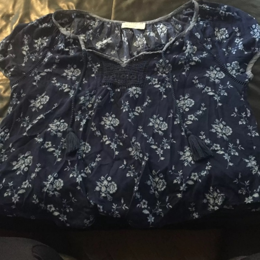 Abercrombie & Fitch top